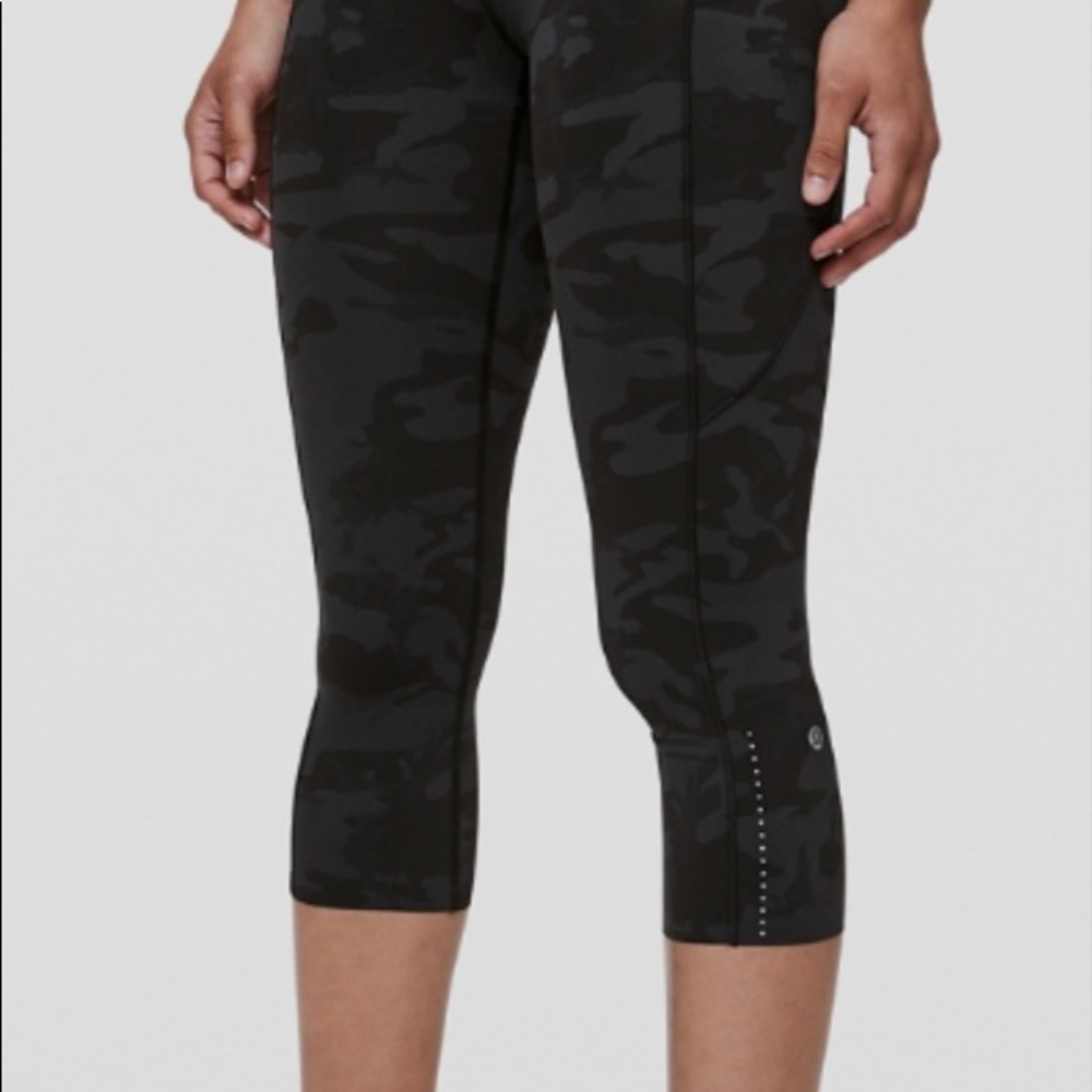 19” fast and free lululemon crop size 4 - Picture 6 of 8